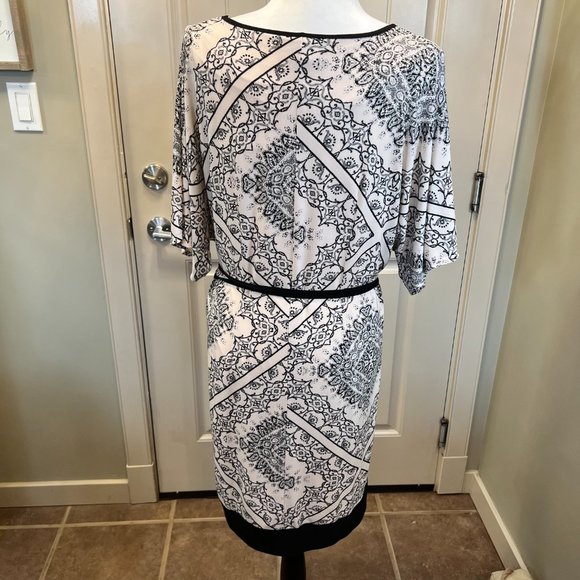 Le Chateau Ladies Dress - Picture 3 of 6